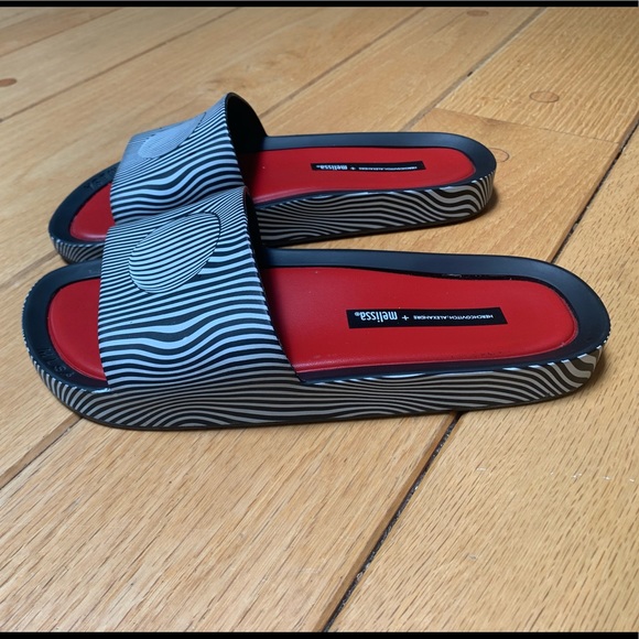 Melissa Beach Slide + Alexandre Herchcovitch - Picture 6 of 9